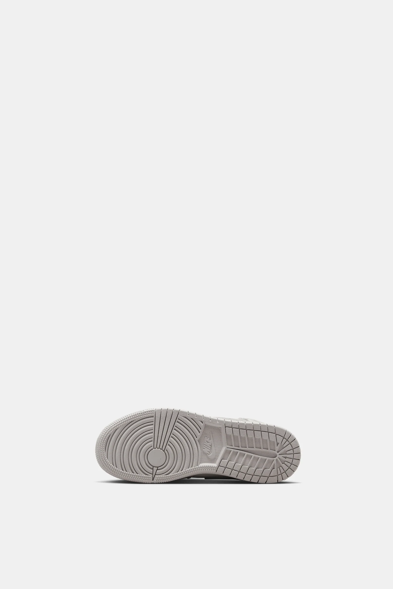 Air Jordan 1 Mid SE (GS) - Image 5