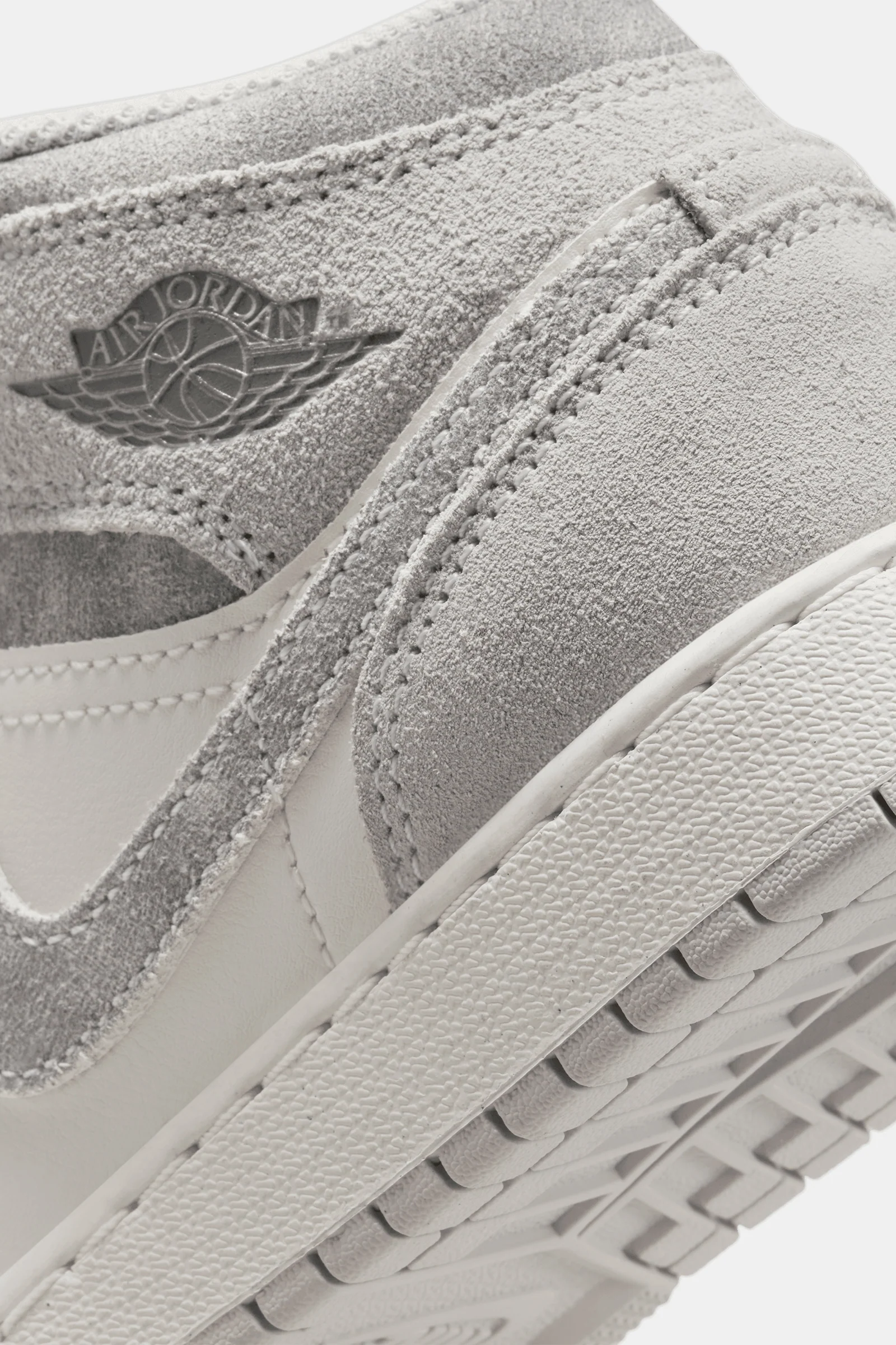 Air Jordan 1 Mid SE (GS) - Image 7