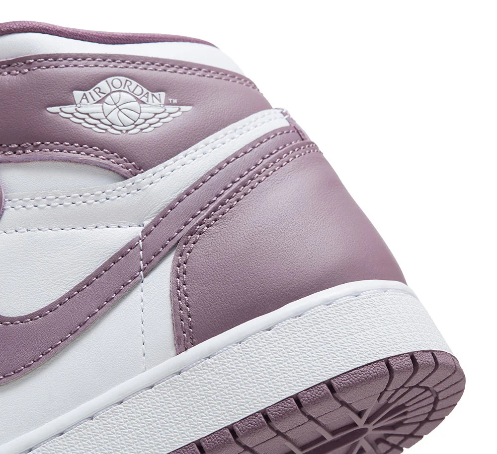 AIR JORDAN 1 RETRO HIGH OG (GS) - Image 7