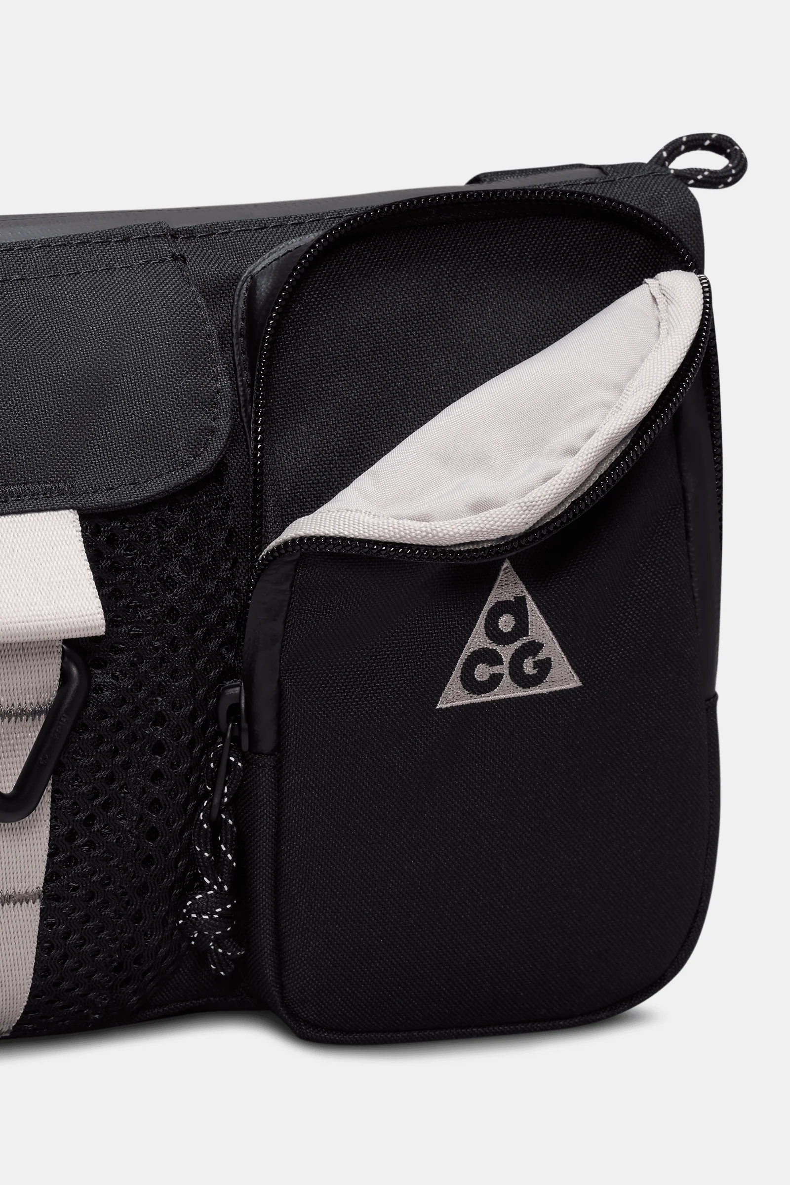 Nike ACG Daymax Crossbody Bag (3L) - Image 6