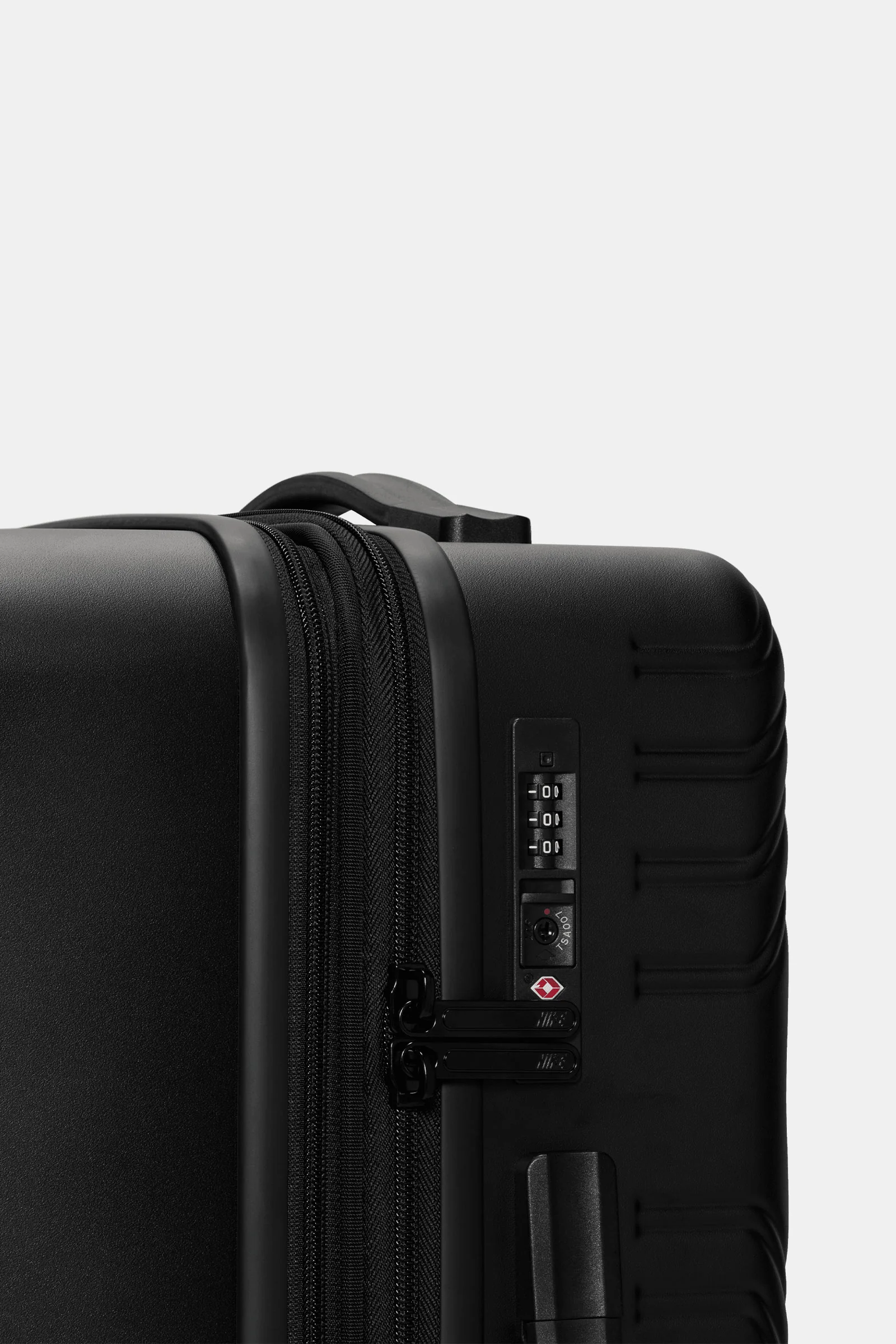 Nike Carry-On Hardshell Luggage 22" (52L) - Image 8