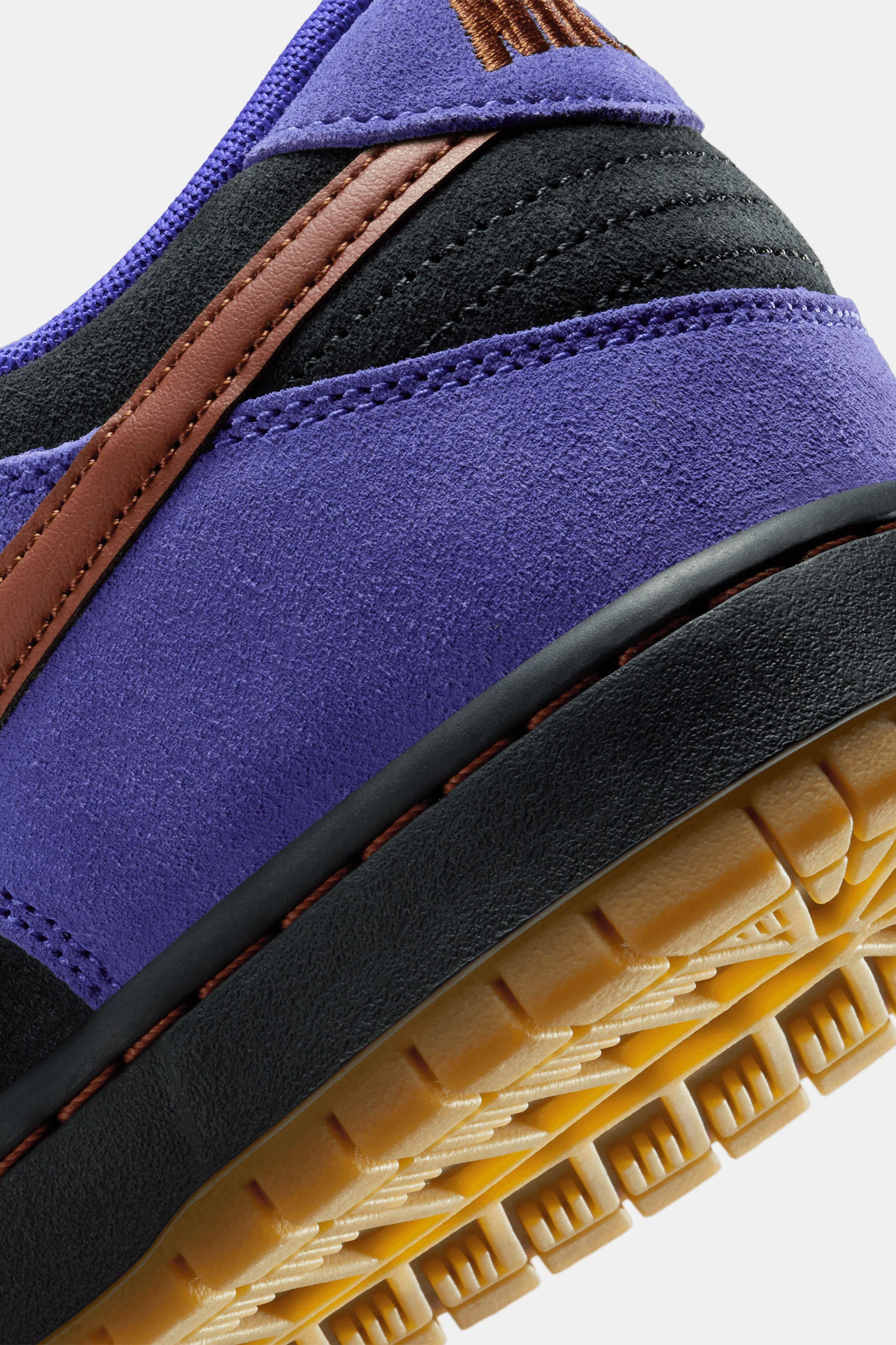 Nike SB Dunk Low Pro - Image 7