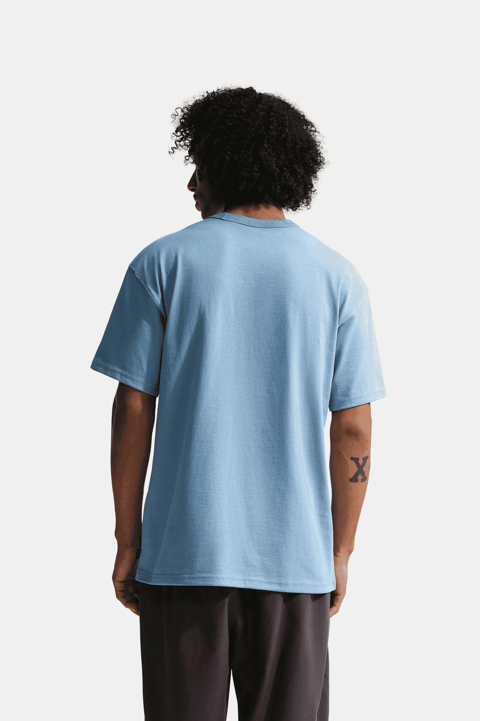 Nike Sportswear Premium Essentials T-Shirt - Image 2