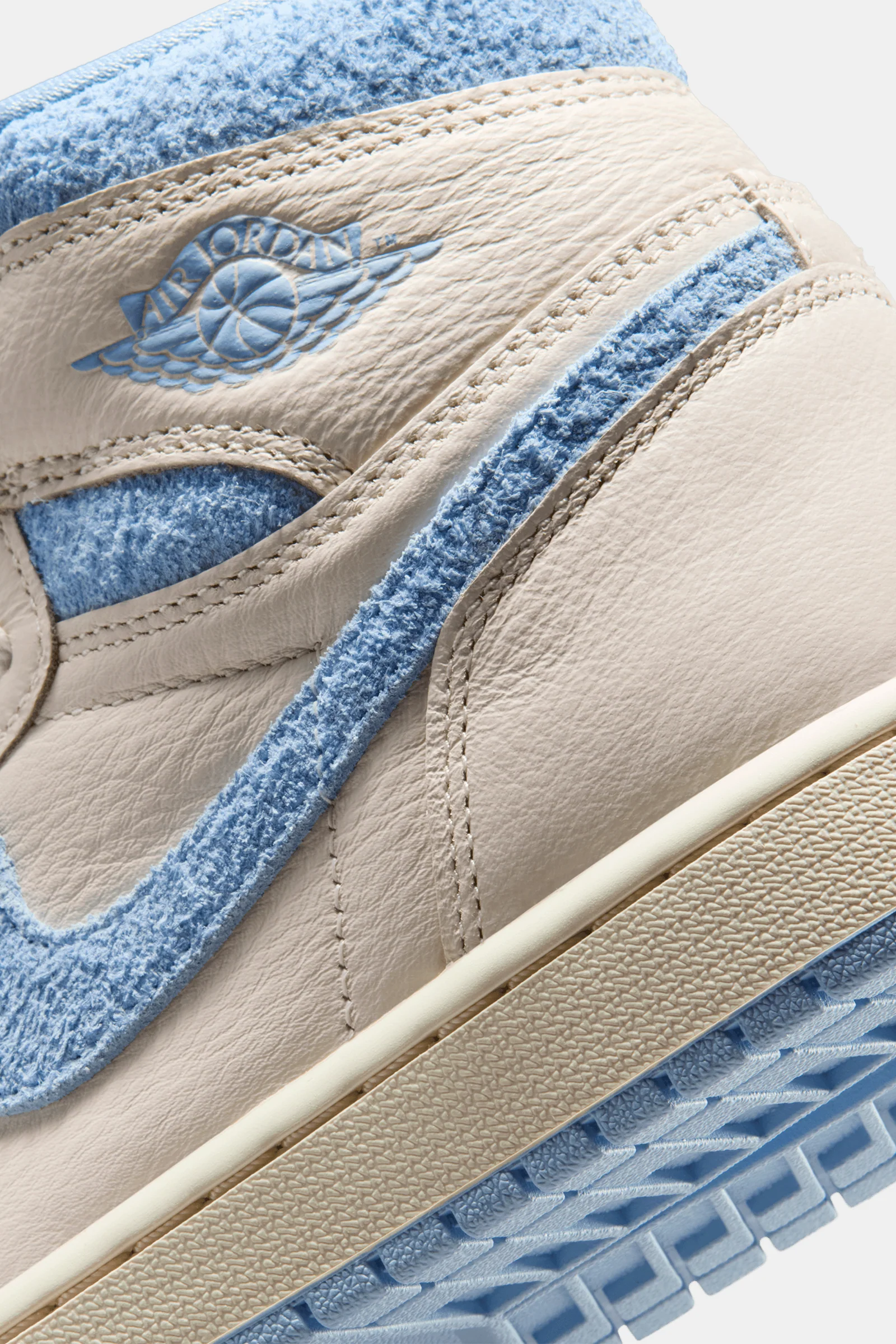 Womens Jordan 1 Retro High OG - Image 8