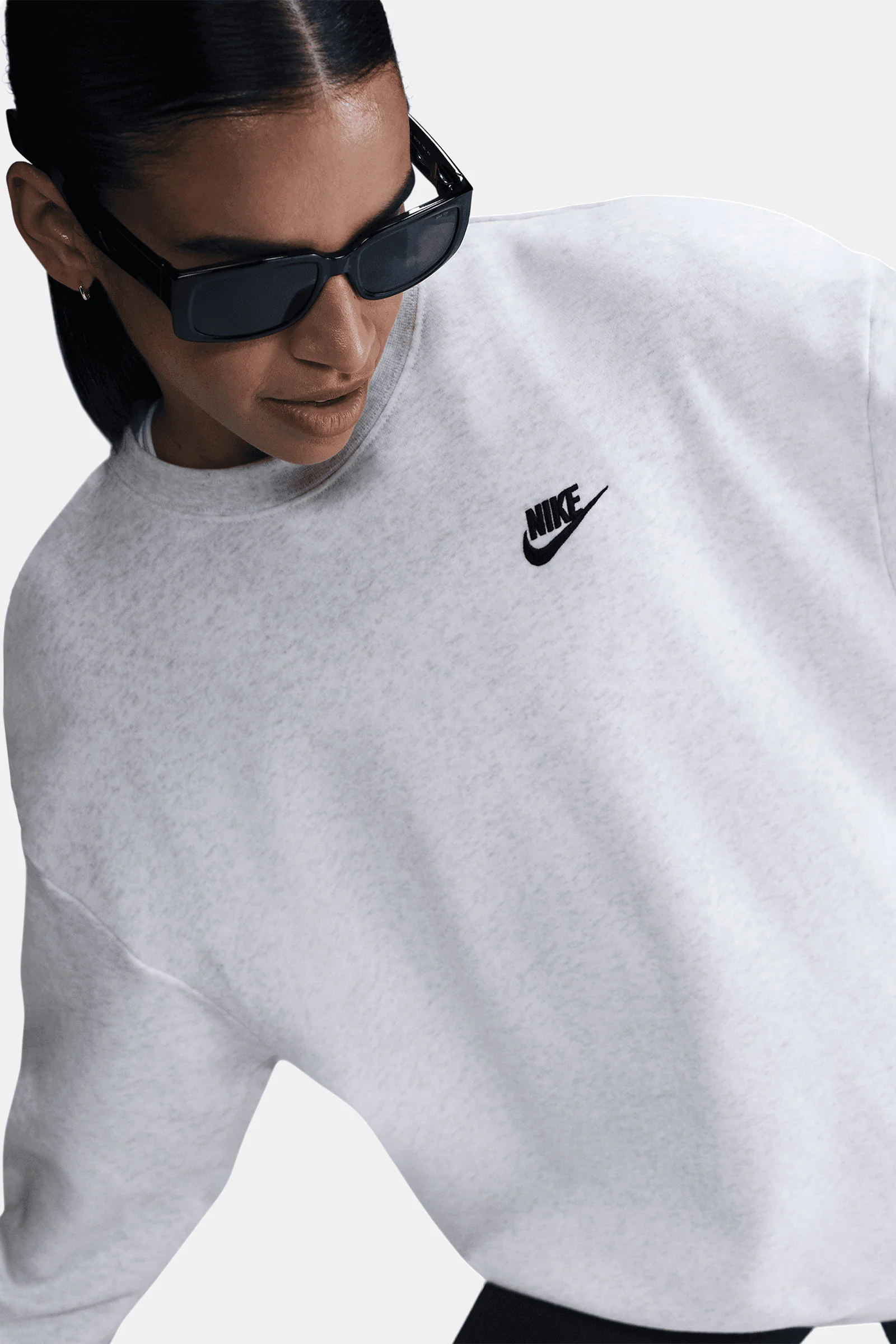Women's Loose Crew-Neck Sweatshirt - Image 3