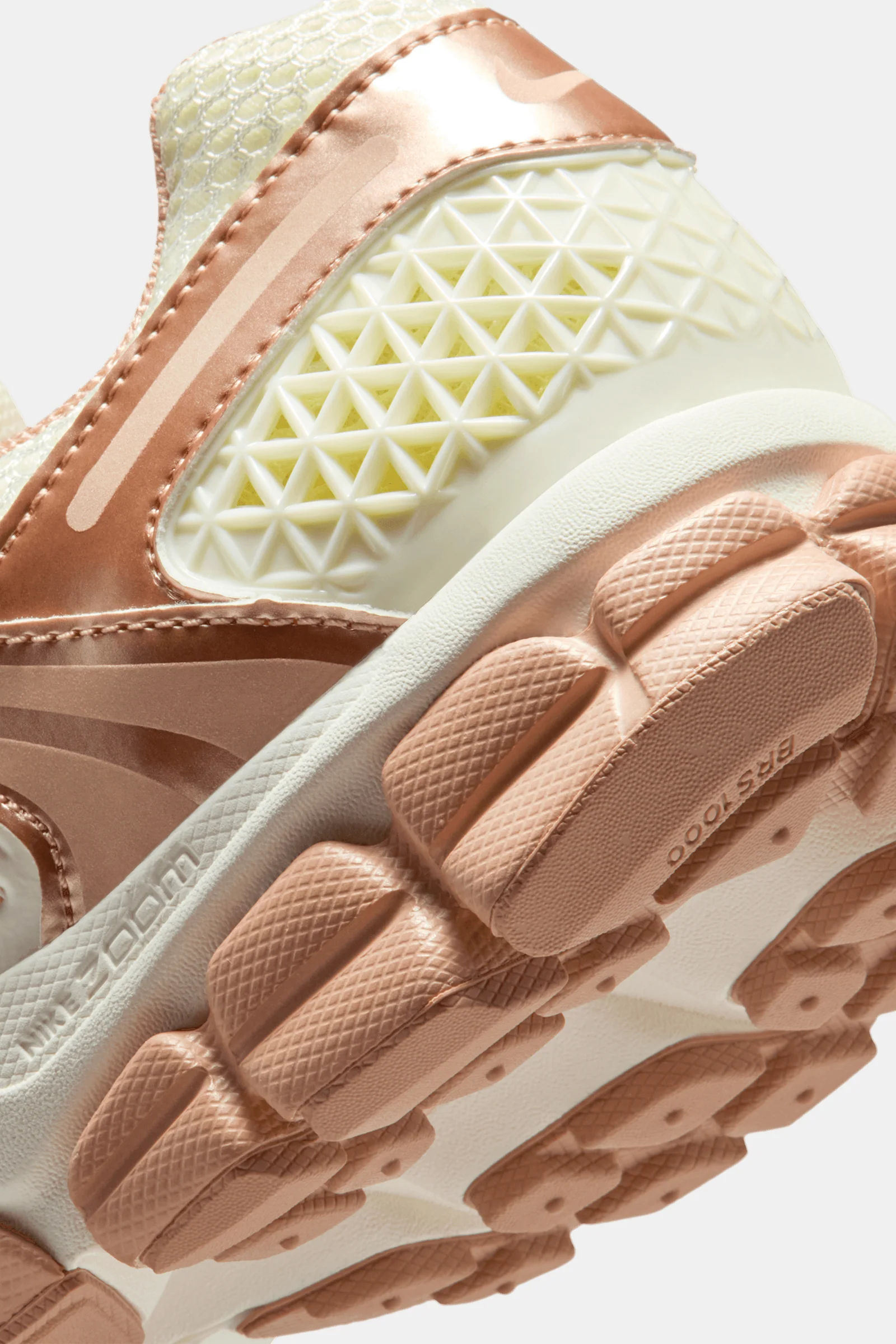 Women's Nike Vomero 5 - Image 7